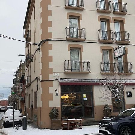 Hotel Terminus Puigcerdà Екстериор снимка