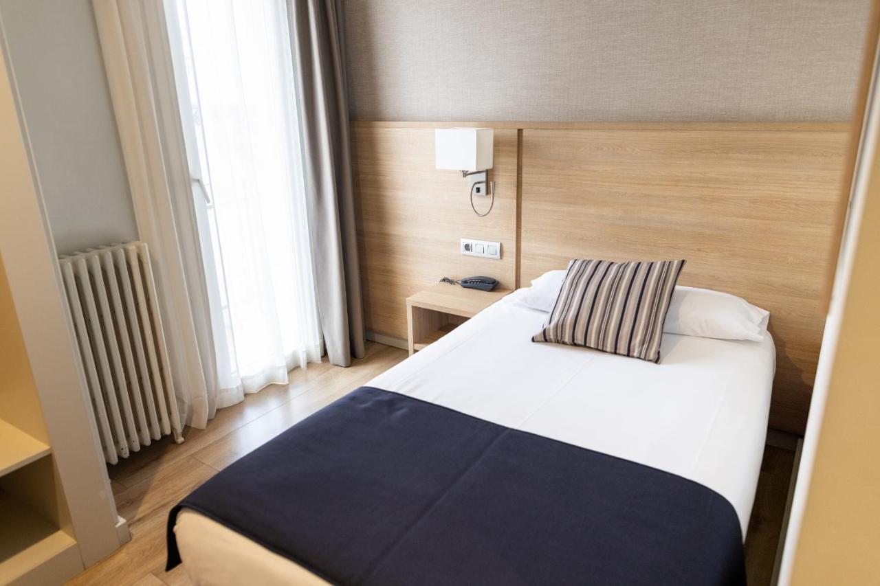 Hotel Terminus Puigcerdà Екстериор снимка