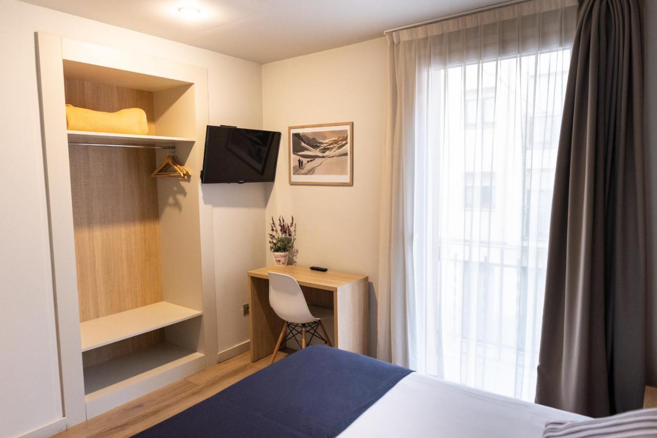 Hotel Terminus Puigcerdà Екстериор снимка