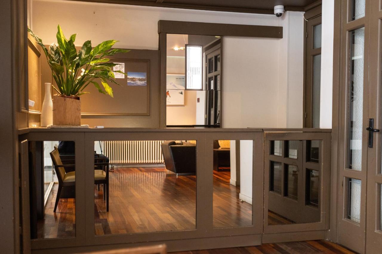 Hotel Terminus Puigcerdà Екстериор снимка