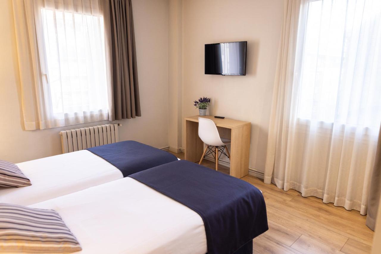 Hotel Terminus Puigcerdà Екстериор снимка